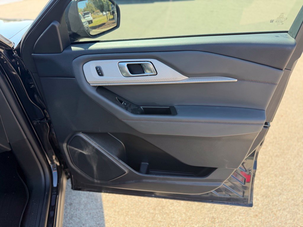 Certified 2025 Ford Explorer Active RWD image 20