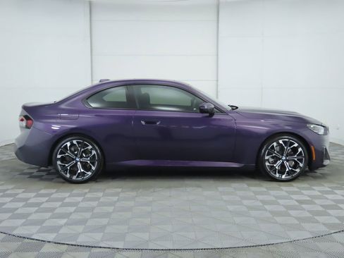 Used 2025 BMW 230i Coupe w/ Convenience Package image 4