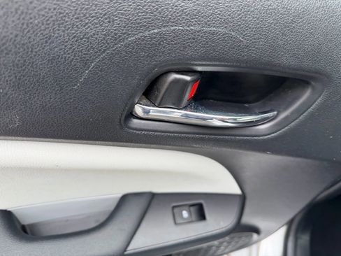 Used 2017 Toyota Prius Two image 22