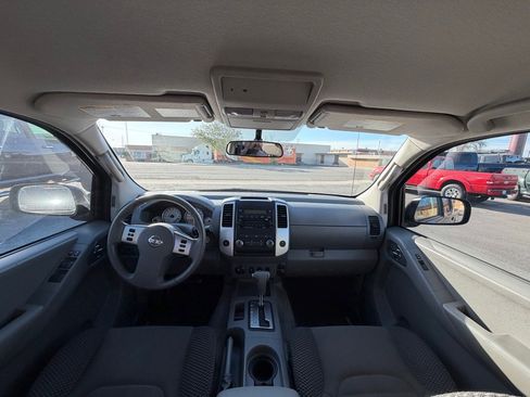 Used 2012 Nissan Frontier SV w/ Sport Appearance Pkg image 11