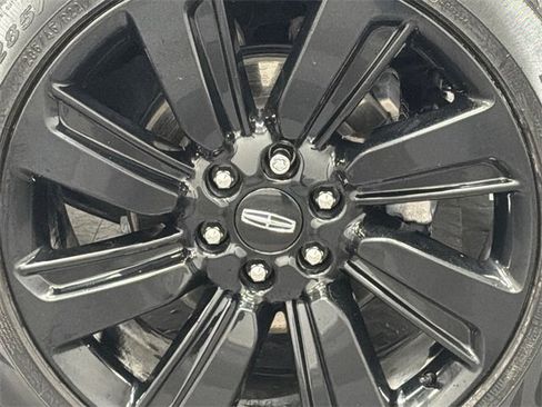 Used 2022 Lincoln Navigator L Reserve image 5