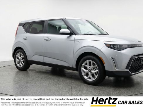 Used 2025 Kia Soul LX w/ LX Technology Package FWD image 1