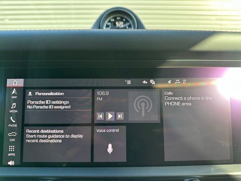 Used 2026 Porsche Macan image 28