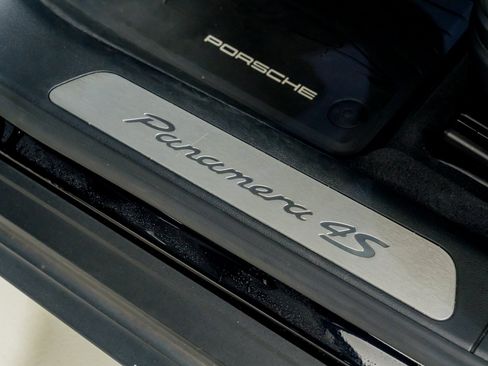 Used 2018 Porsche Panamera 4S AWD/4WD image 23