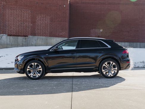 Used 2022 Audi Q8 Premium Plus w/ Premium Plus Package image 6