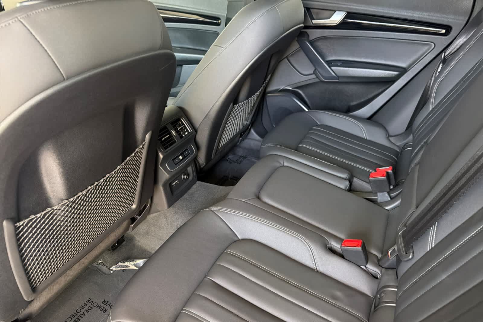 Used 2023 Audi Q5 2.0T Premium w/ Convenience Package AWD/4WD image 4