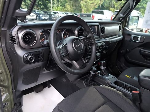 Used 2023 Jeep Wrangler Sport AWD/4WD image 15
