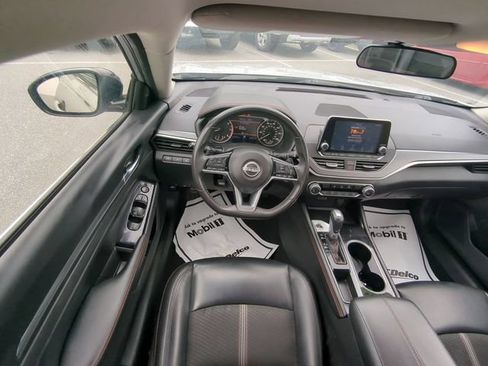 Used 2024 Nissan Altima 2.5 SR FWD image 33