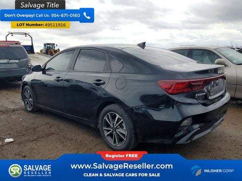 Used 2023 Kia Forte LXS FWD image 3