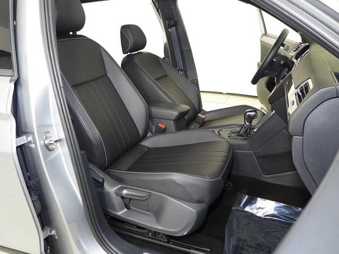 Certified 2023 Volkswagen Tiguan SE R-Line FWD image 19