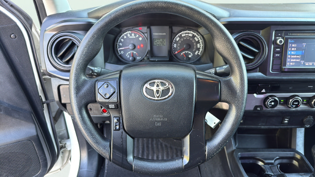 Used 2016 Toyota Tacoma SR RWD image 14