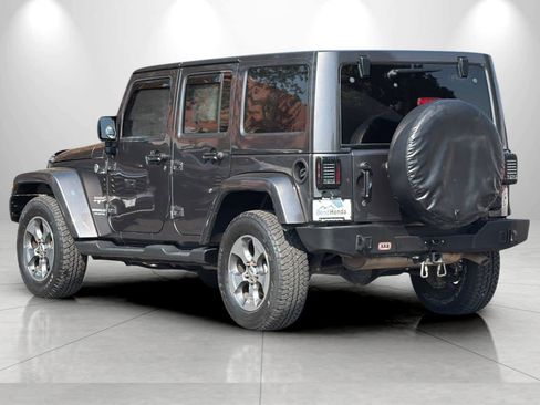 Used 2016 Jeep Wrangler Unlimited Sahara w/ Connectivity Group AWD/4WD image 6
