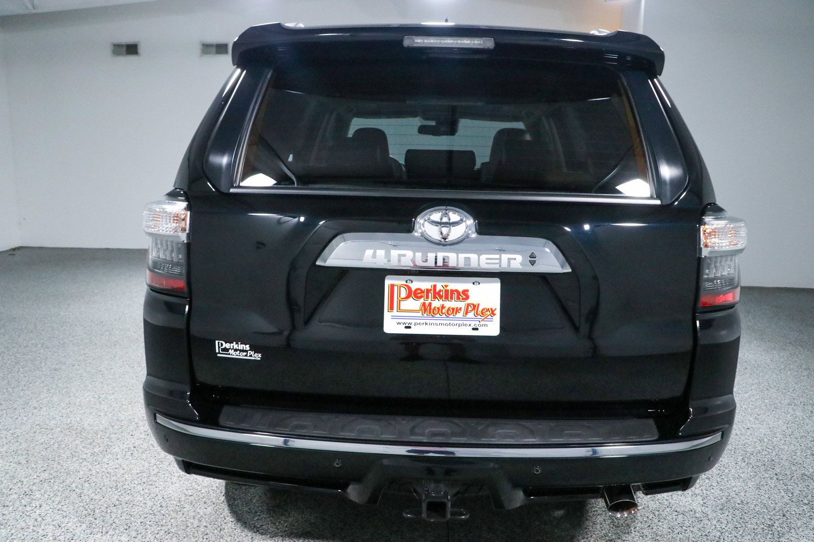 Used 2024 Toyota 4Runner Limited AWD/4WD image 8
