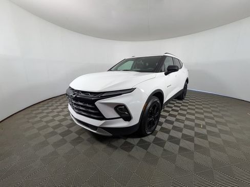 Used 2024 Chevrolet Blazer LT w/ Convenience Package FWD image 7