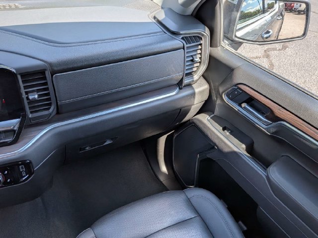 Used 2025 GMC Sierra 1500 SLT AWD/4WD image 19
