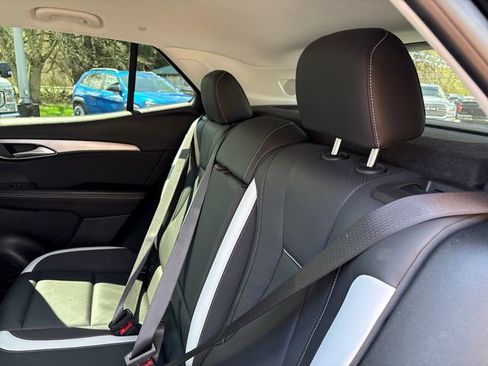 Used 2025 Buick Envision Sport Touring AWD/4WD image 24