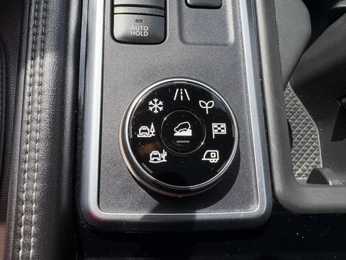 Used 2023 Nissan Pathfinder Platinum AWD/4WD image 22