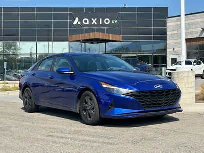 Used 2022 Hyundai Elantra SEL w/ Preferred Accessory Package