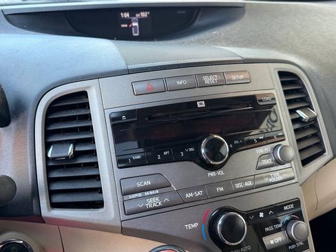 Used 2009 Toyota Venza FWD image 17