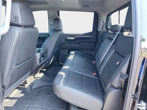 Used 2024 GMC Sierra 1500 SLT w/ SLT Convenience Package AWD/4WD image 15