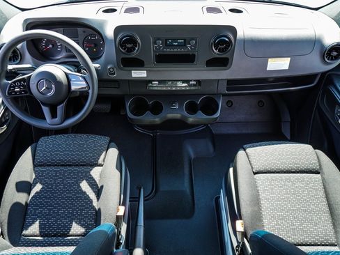 Used 2021 Mercedes-Benz Sprinter 3500 w/ Swivel Seat Package image 27