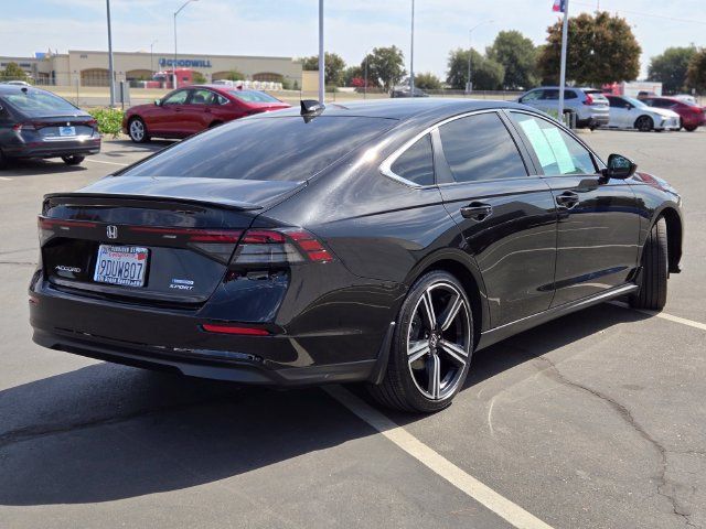 Used 2023 Honda Accord Sport image 4