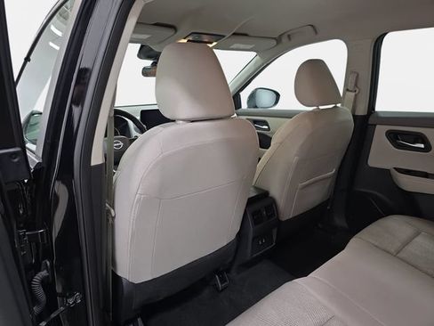 Used 2025 Nissan Rogue SV AWD/4WD image 12