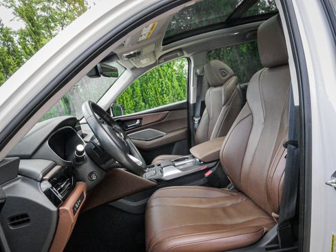 Used 2024 Acura MDX SH-AWD w/ Technology Package image 16