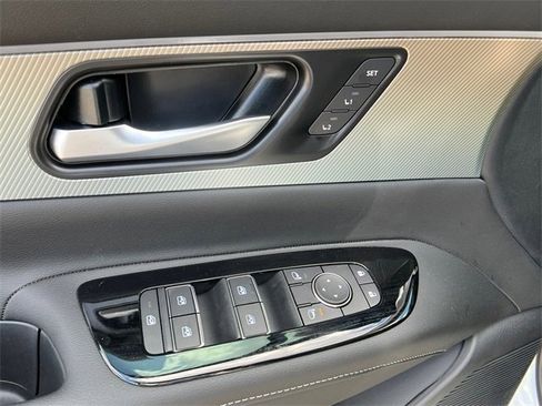 New 2025 Nissan Murano SL image 12