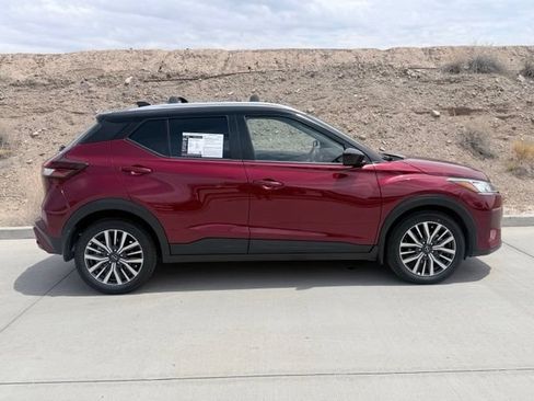 Certified 2024 Nissan Kicks SV FWD image 4