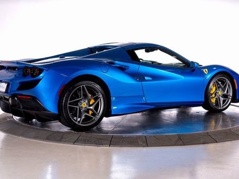 Used 2023 Ferrari F8 Tributo image 2