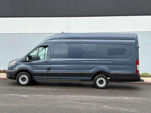 Used 2020 Ford Transit 250 148 High Roof Extended RWD image 3