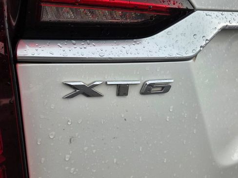 Used 2020 Cadillac XT6 Premium Luxury FWD image 8