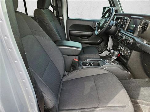 Used 2022 Jeep Gladiator Willys image 20
