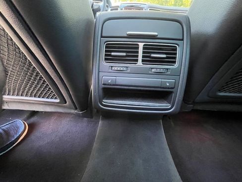 Used 2013 Volkswagen Touareg Executive AWD/4WD image 33