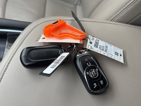 Used 2018 Buick Enclave Premium FWD image 44