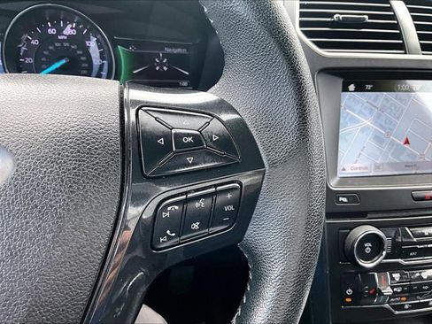 Used 2018 Ford Explorer XLT w/ Equipment Group 202A image 18