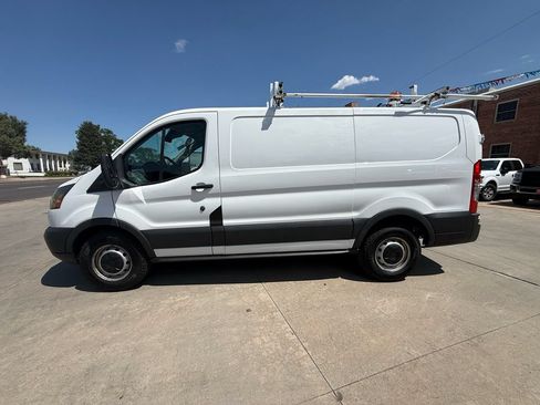 Used 2015 Ford Transit 250 130 Low Roof RWD image 3