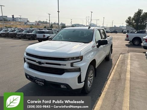 Used 2020 Chevrolet Silverado 1500 RST AWD/4WD image 3