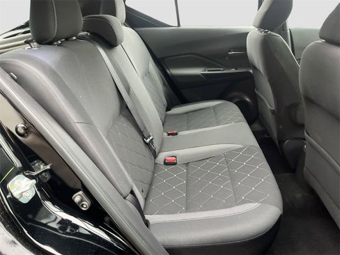 Used 2019 Nissan Kicks SV w/ Exterior Package image 27