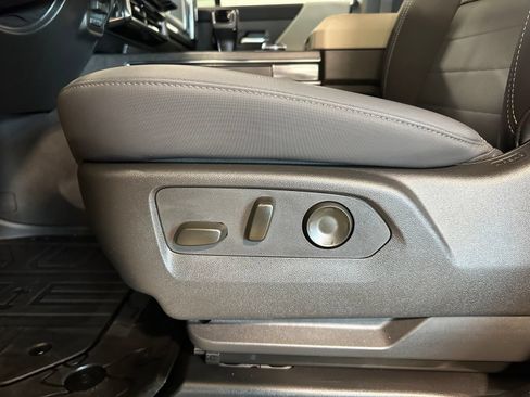 Used 2026 GMC Hummer EV SUV AWD/4WD image 16