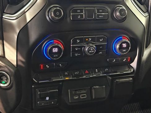 Used 2021 Chevrolet Silverado 1500 LT w/ Convenience Package II image 9