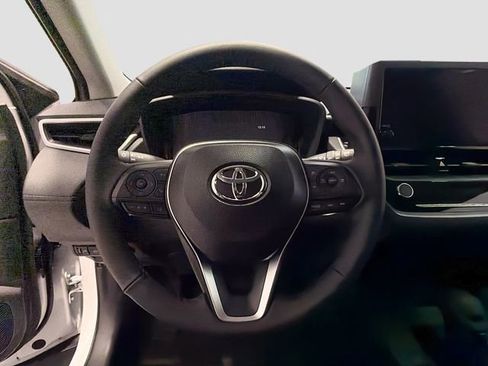 Certified 2026 Toyota Corolla Cross LE image 9