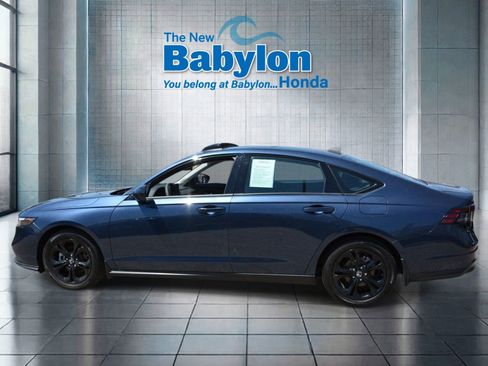 Used 2025 Honda Accord SE image 2