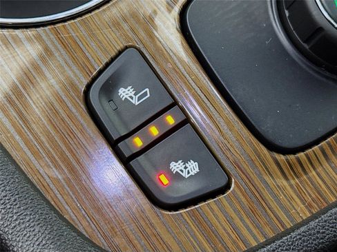 Used 2020 GMC Acadia SLE w/ Driver Convenience Package image 19