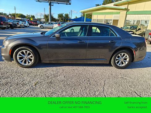 Used 2015 Chrysler 300 Limited w/ Driver Convenience Group image 2
