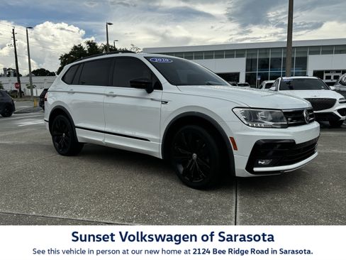 Used 2020 Volkswagen Tiguan SE R-Line FWD image 1