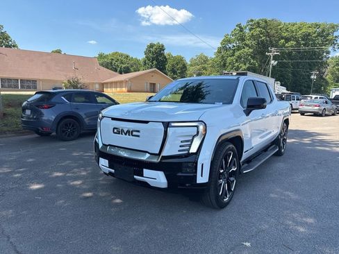 Used 2025 GMC Sierra EV Denali AWD/4WD image 1