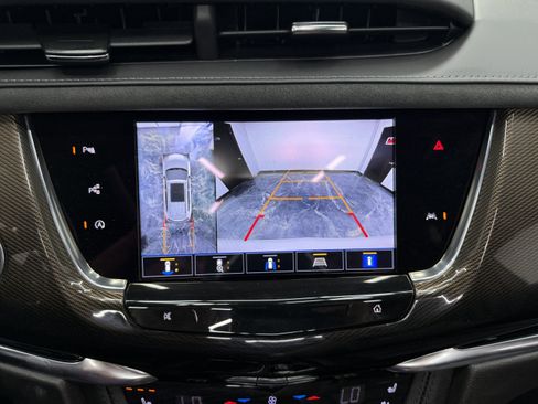 Used 2022 Cadillac XT6 Sport w/ Platinum Package AWD/4WD image 18