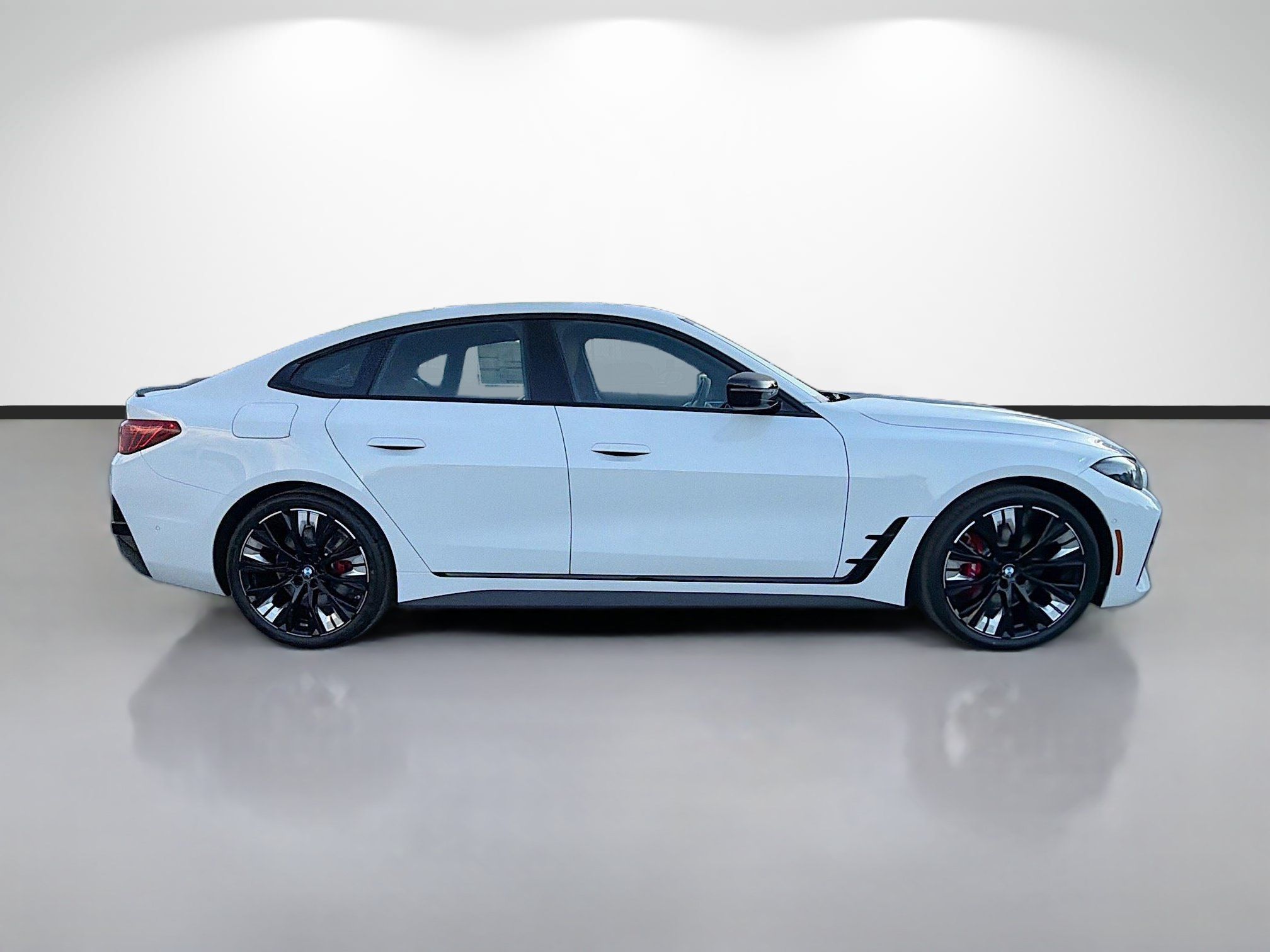 New 2026 BMW 430i w/ M Sport Package RWD image 2